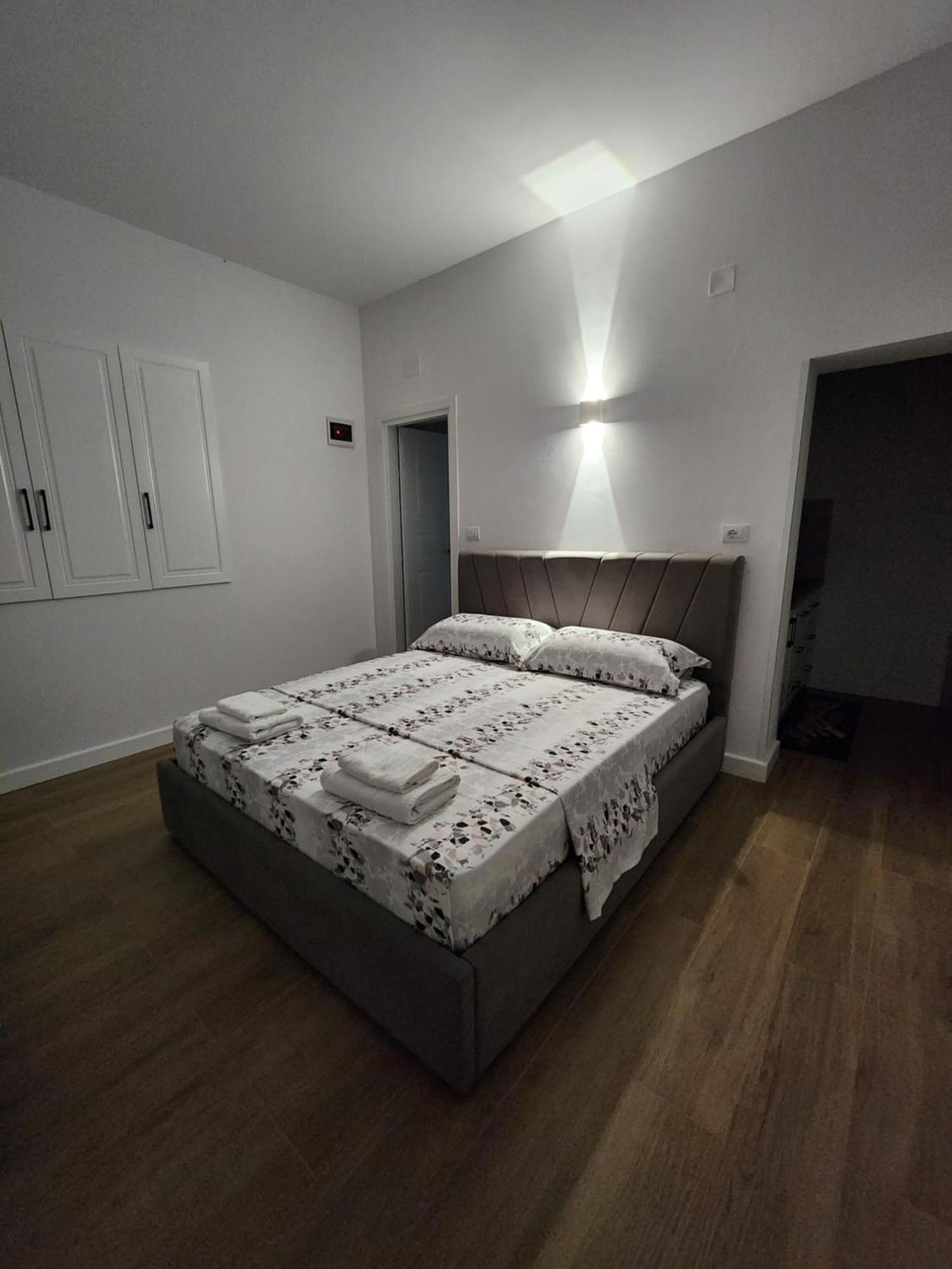 Villa Orange Vlore Bagian luar foto